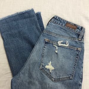 A&F Zoe ankle straight jeans